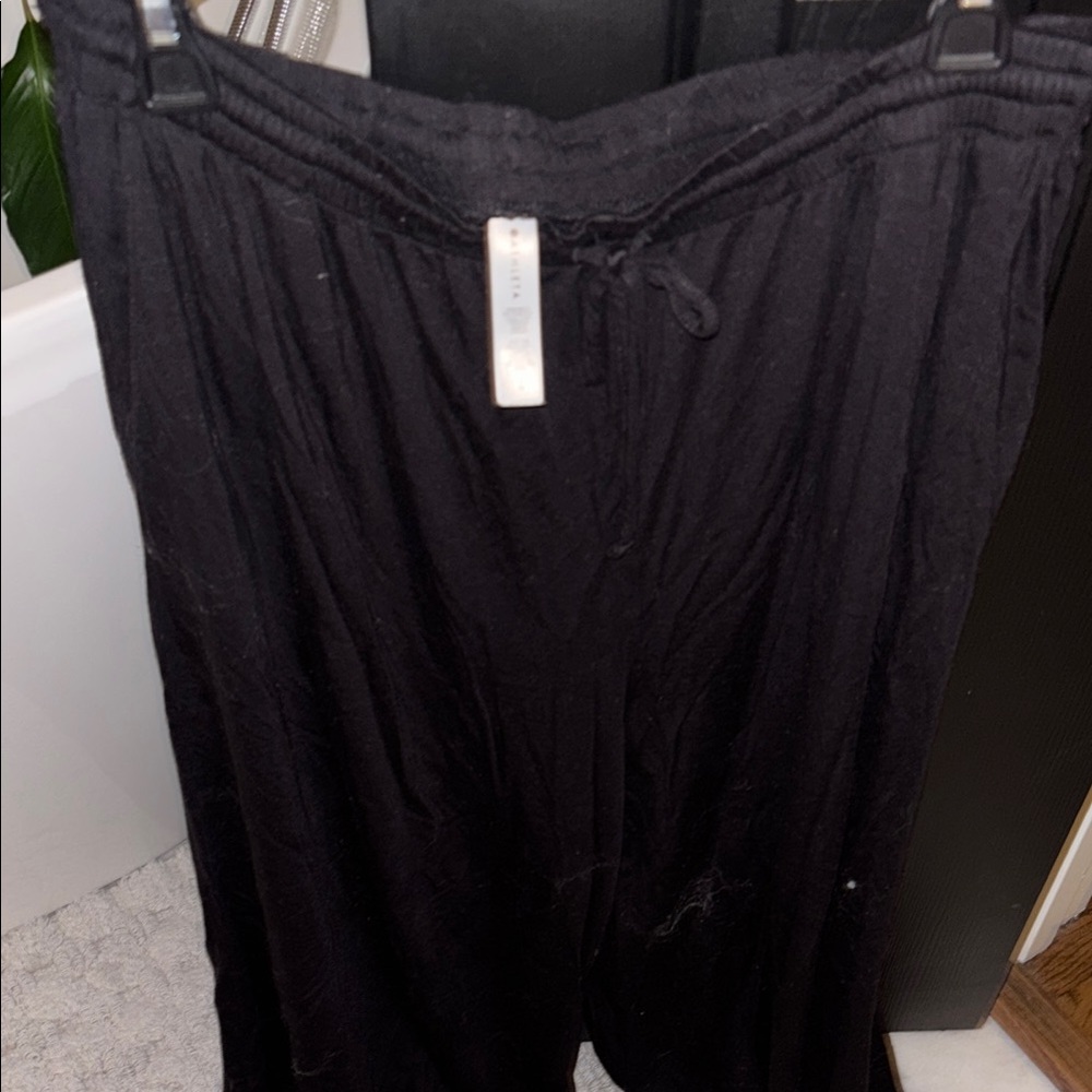 Athleta black Wide-Leg knit Pants with drawstring waist- size L